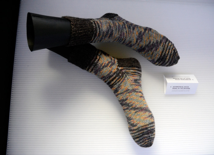 John Shipman, Ten Models of the Universe: Asymmetrical Socks Model, 2013